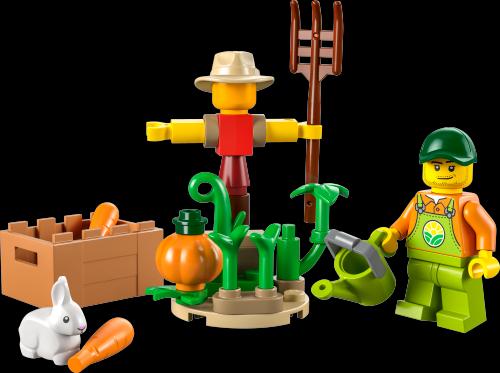 Farm Garden & Scarecrow