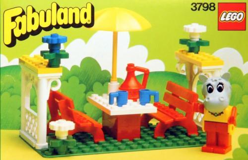 Hannah Hippopotamus on a Picnic