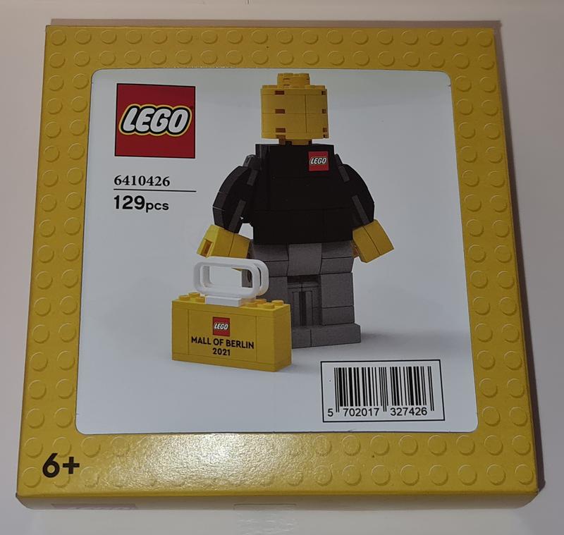 Mall of Berlin brand store associate figure