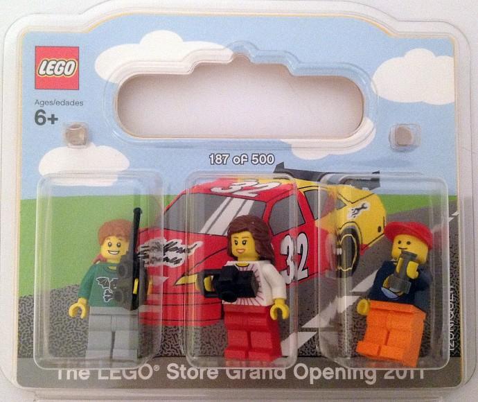 Castleton Square  Exclusive Minifigure pack